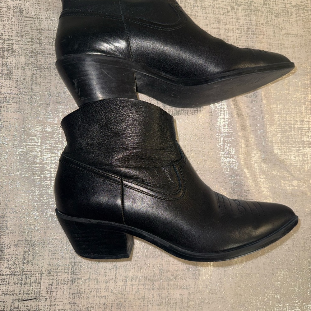 Treasure & Bond Black Pointed-Toe Western Ankle Boots - Picture 2 of 16